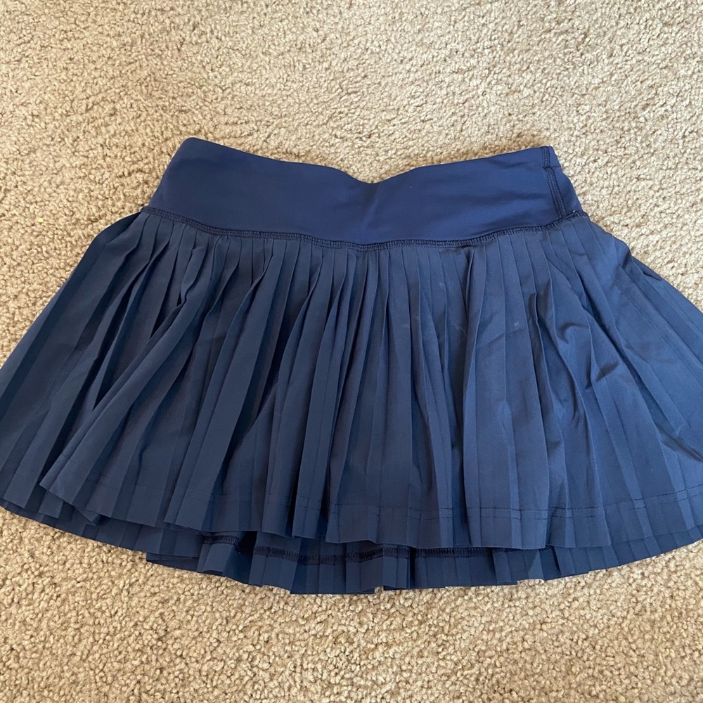 Navy blue golf/tennis skirt.